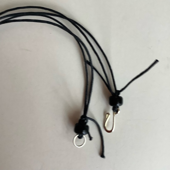 Pink pearl and black hairpipe necklace with handmade beadweaving fringed pendant - Picture 5 of 6